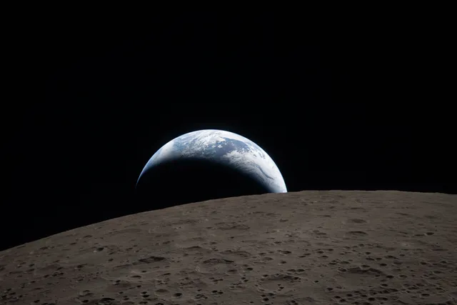Artemis wallpaper: Earthset